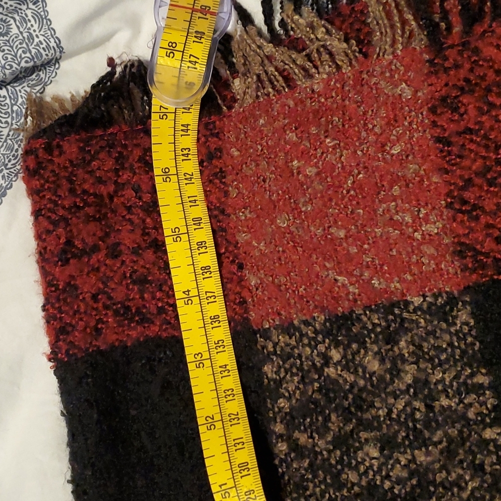 Heimish poncho - Picture 3 of 5